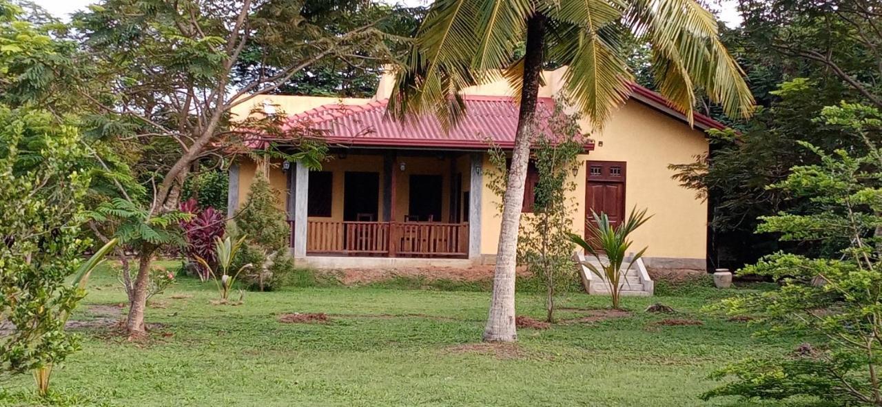 Villa De Lagoon View Тангалла Экстерьер фото