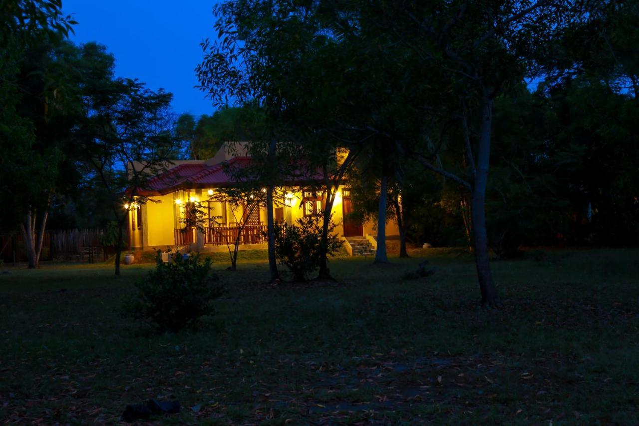 Villa De Lagoon View Тангалла Экстерьер фото